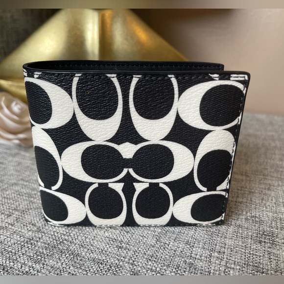 $99(NWT) Coach 3 in 1 Men Wallet In Signature Canvas - Picture 1 of 8